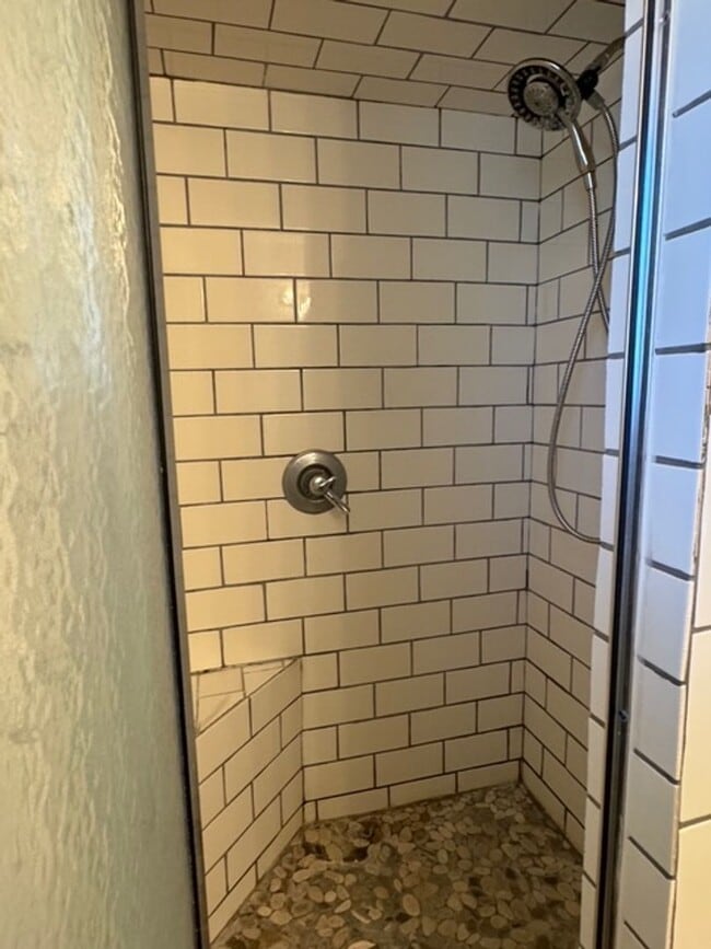 Building Photo - Comfy & Spacious 3 Bed Home! Mesa School District!