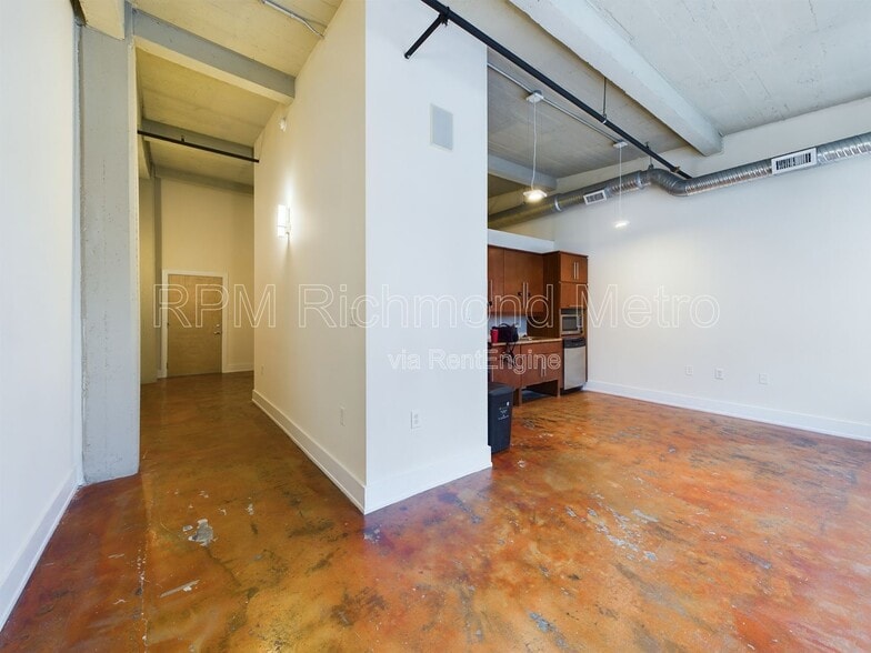 Interior Photo - The Mill at Manchester Lofts