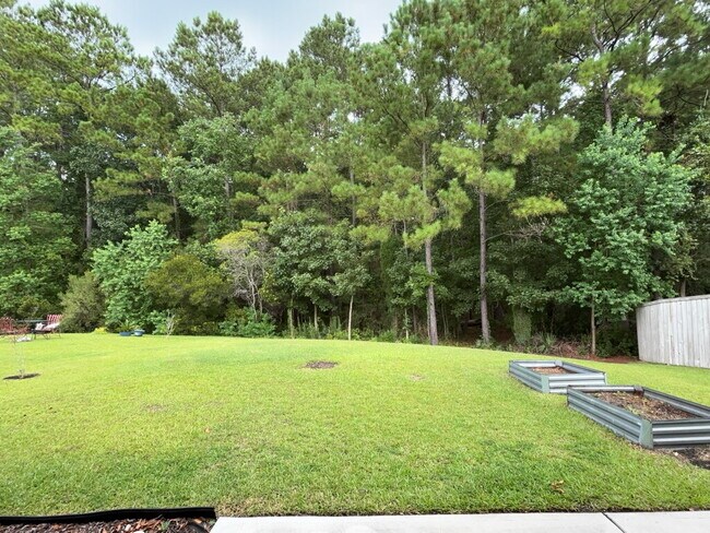 Building Photo - 114 Rockingham Way