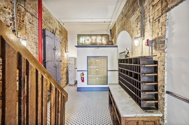 Building Photo - 215 Mitchell St SW