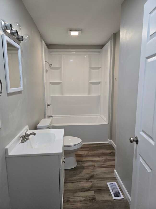 Building Photo - 207 Hidell Rd