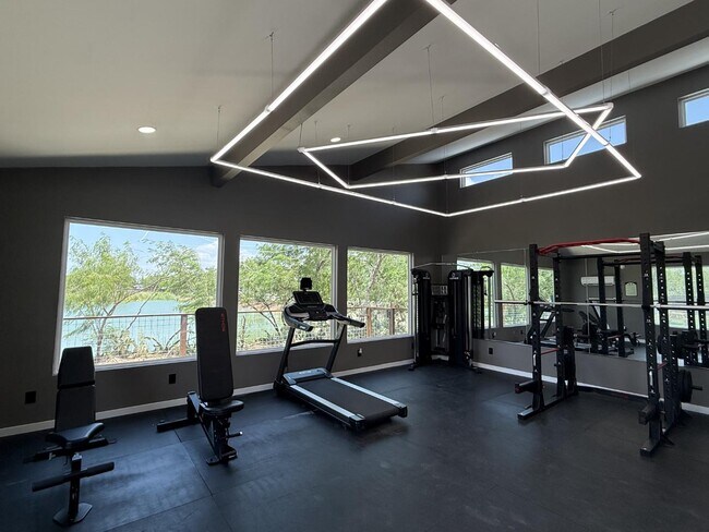 Building Photo - 4000 Peach Ln