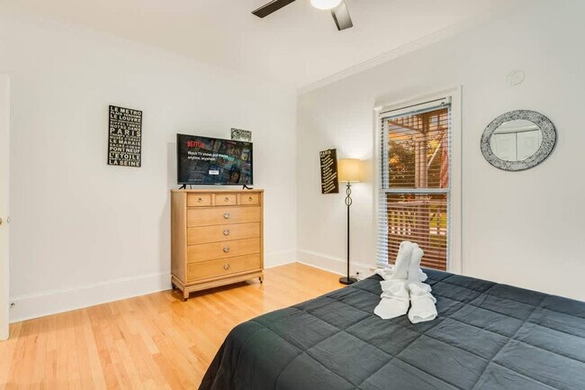 Building Photo - 1408 Aramore Dr SE