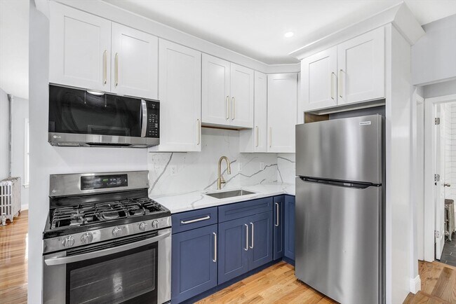 Building Photo - 19 Farrington St