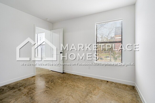 Building Photo - 1369 Chadwick Cir