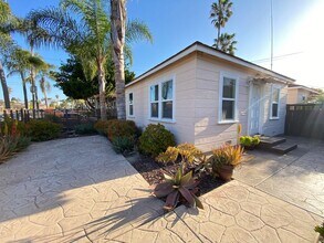 Building Photo - LARGE PRIVATE EXCLUSIVE PATIO! EXCLUSIVE U...
