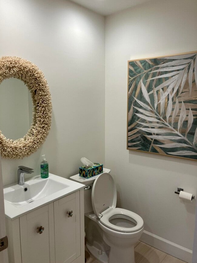 Building Photo - 333 Pelican Way