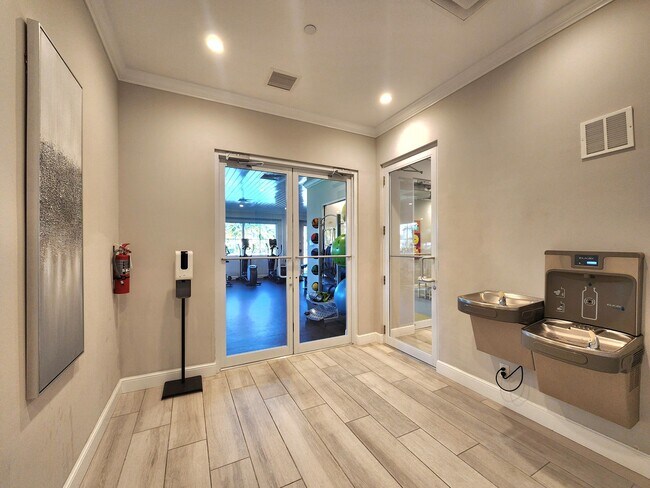 Building Photo - 4352 Veleiros Ave