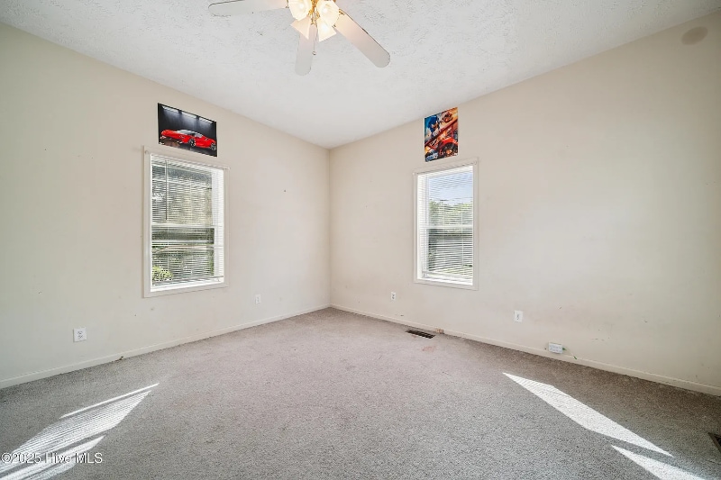 Building Photo - 106 Safie 3rd St