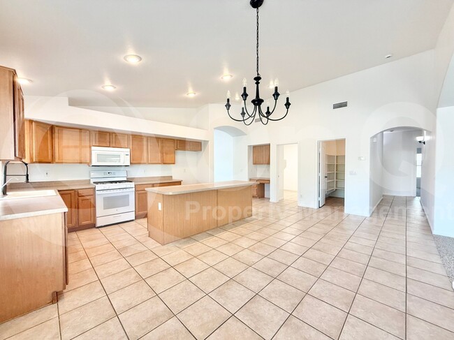Building Photo - 16510 W Baden Ave