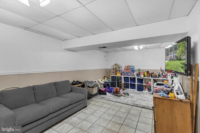 Building Photo - 9713 Velilla Rd