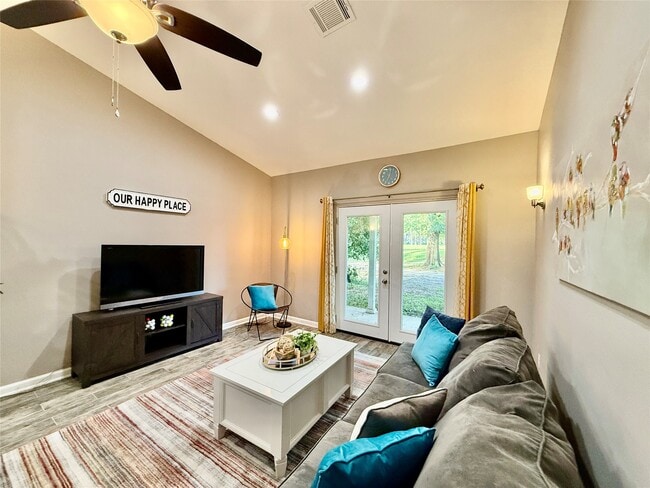Building Photo - 3487 Balboa Cir