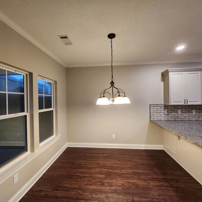 Building Photo - 5117 Heathbrook Dr