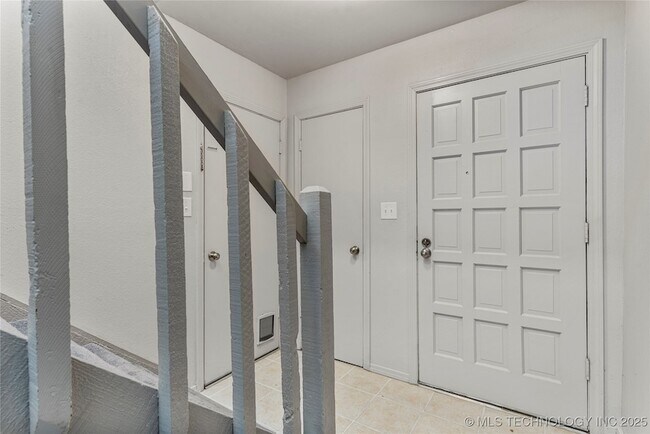 Building Photo - 3712 S Madison Ave