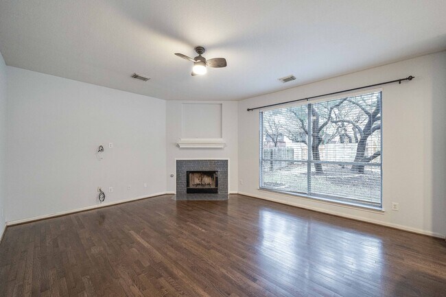 Building Photo - 12536 Canyon Glen Dr