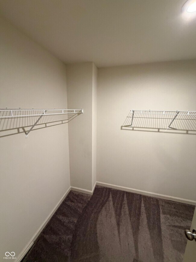 Building Photo - 15545 Westmoor Ave