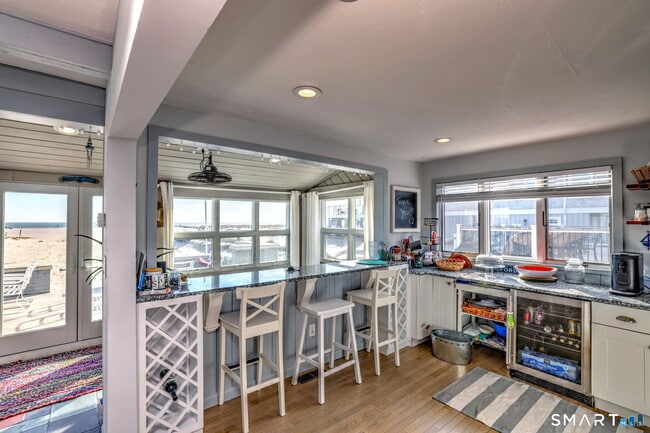 Building Photo - 25 Milford Point Rd