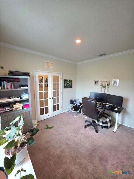 Building Photo - 350 Bedford Falls Ln