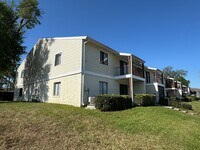 Building Photo - FIRST FLOOR 1 Bedroom 1 Bath Condo in Alta...