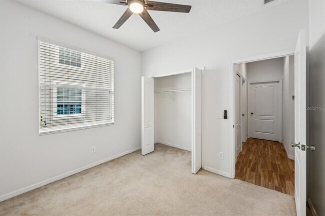 Building Photo - 5057 Coveview Dr