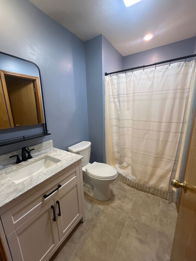 Building Photo - Sit Back, Relax. Your New home Awaits.