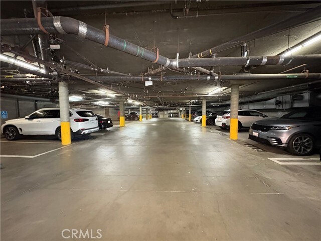Building Photo - 200 N Swall Dr