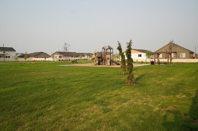 Building Photo - 5051 W Ladle Rapids St