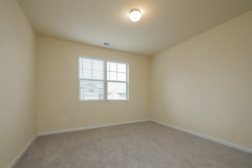 Building Photo - 367 Hamilton Pointe Dr