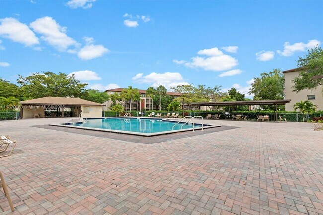 Building Photo - 13550 SW 6th Ct