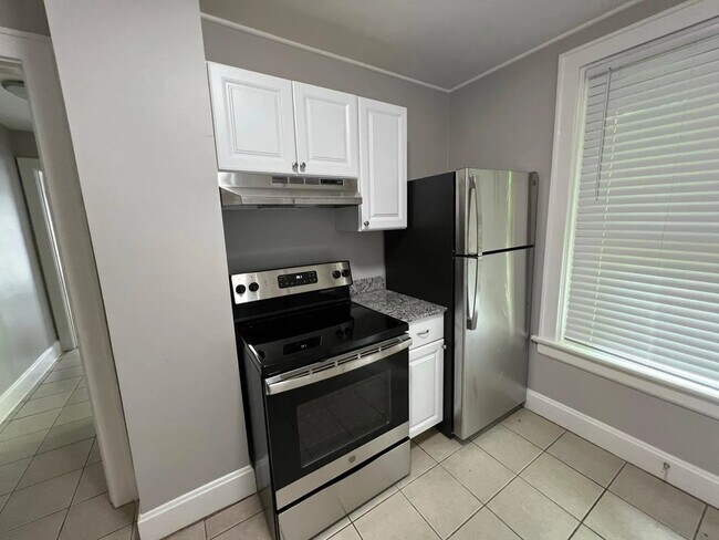 Building Photo - 4130 Talbert St