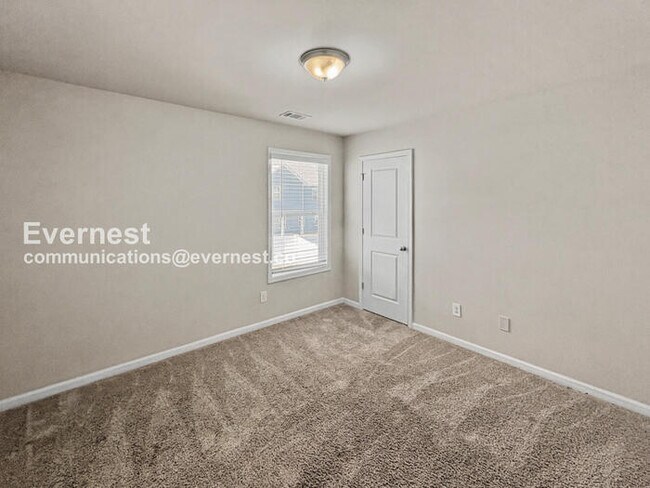 Building Photo - 322 Bertha Honey Stewart Dr