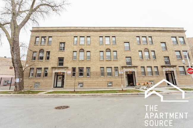 Building Photo - 2661 N Spaulding Ave