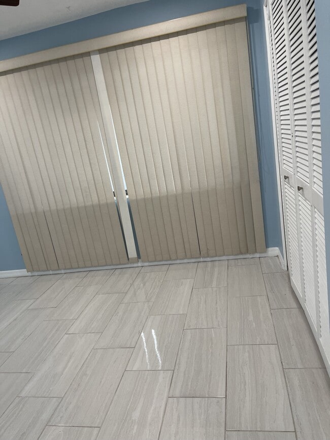 Building Photo - 6455 Jarvis Rd