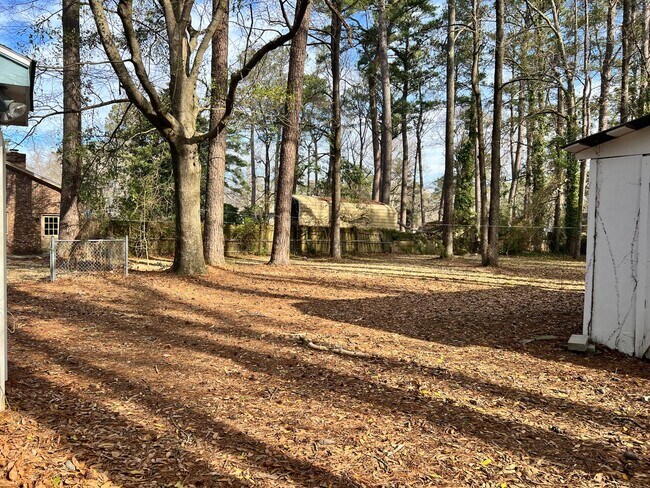 Building Photo - 3 bedroom home located off Neuse Blvd