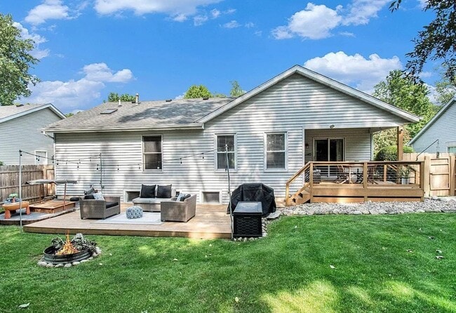 Building Photo - 52733 Westgate Dr