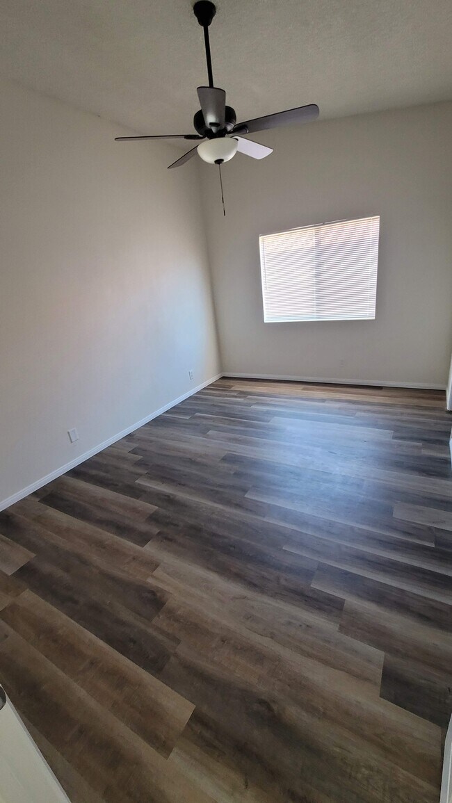 Building Photo - 16918 Sorrento Ln