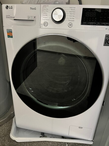 Building Photo - 480 S Salina St