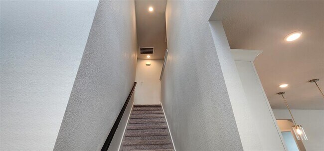 Building Photo - 112 Los Olives Ln