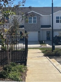 Building Photo - 2587 Cliff Hollow Cir