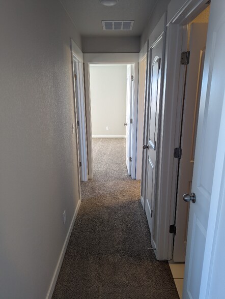 Building Photo - 4450 Barrow Ln
