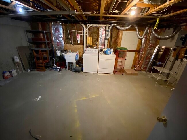 Building Photo - C3 Franklin Square