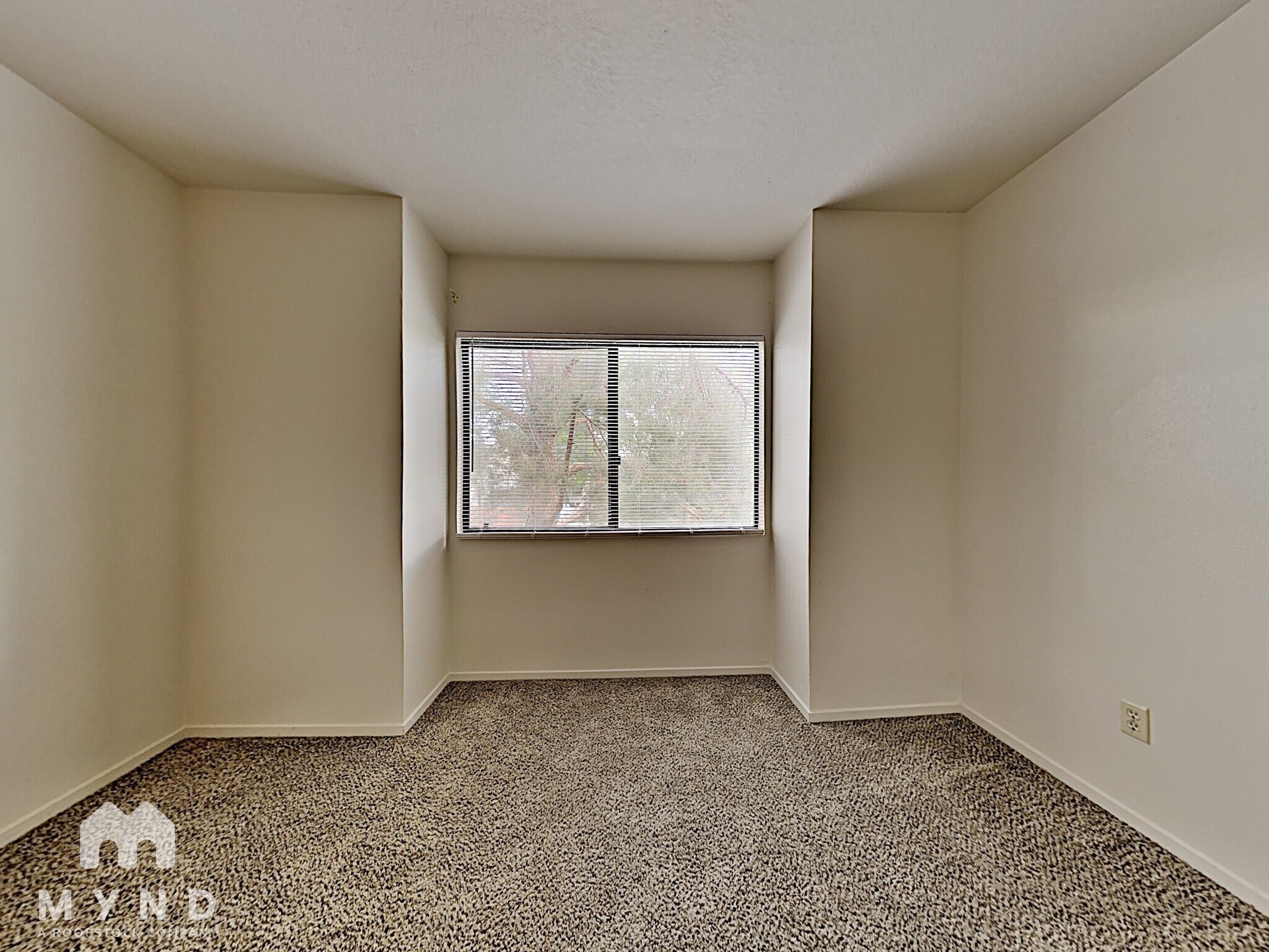 Building Photo - 2624 Sunny Slope Dr