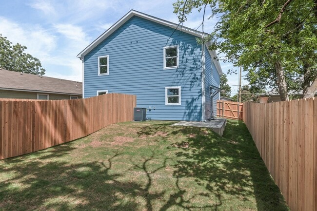 Building Photo - Brand New, Modern, and Ready for You in Temple, TX!