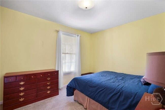 Building Photo - 204 Pine Grove Dr