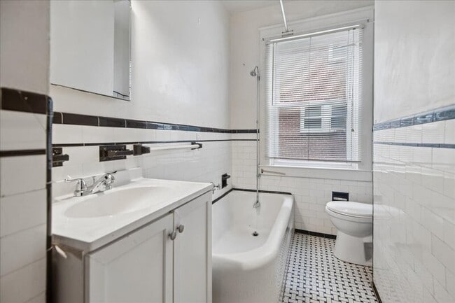 Building Photo - 4007 Biddison Ln