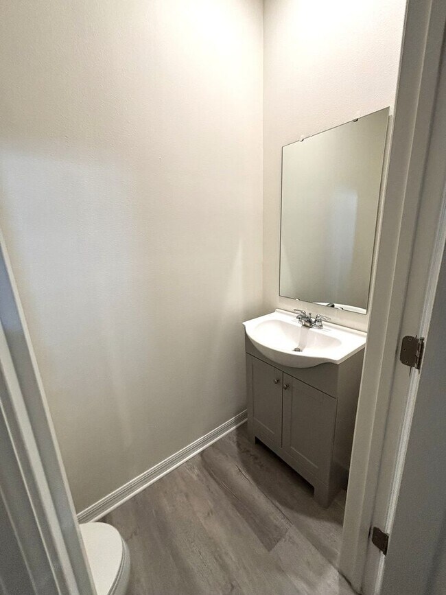 Building Photo - Modern Town House is located Tapestry Community in Kissimmee