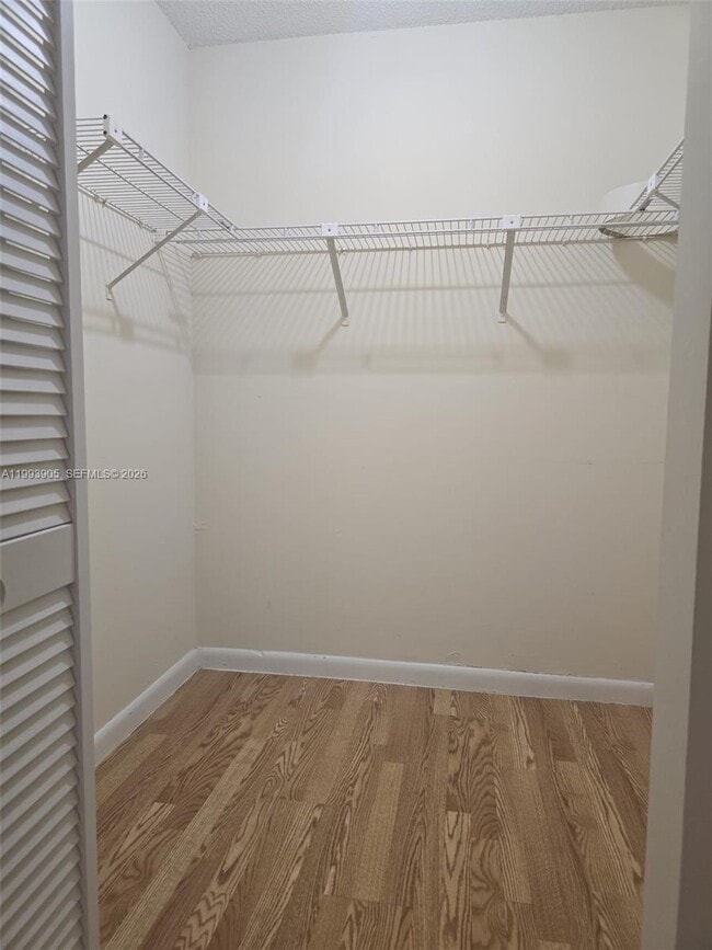 Building Photo - 17021 N Bay Rd