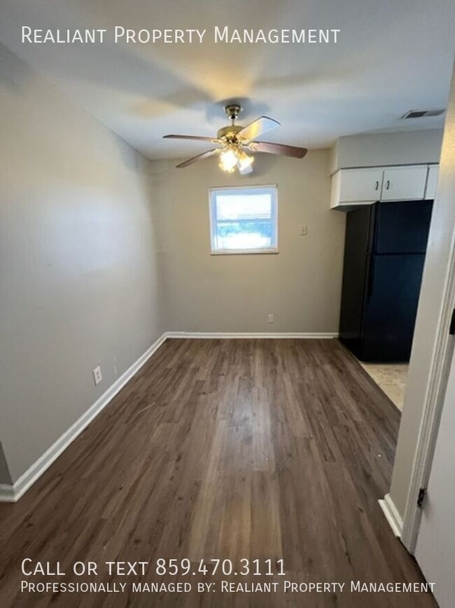 Building Photo - 1662 Costigan Dr