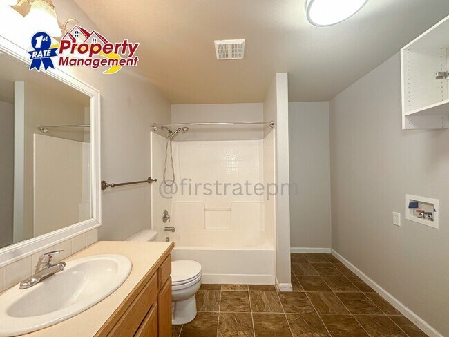 Building Photo - 10042 W Garverdale Ln