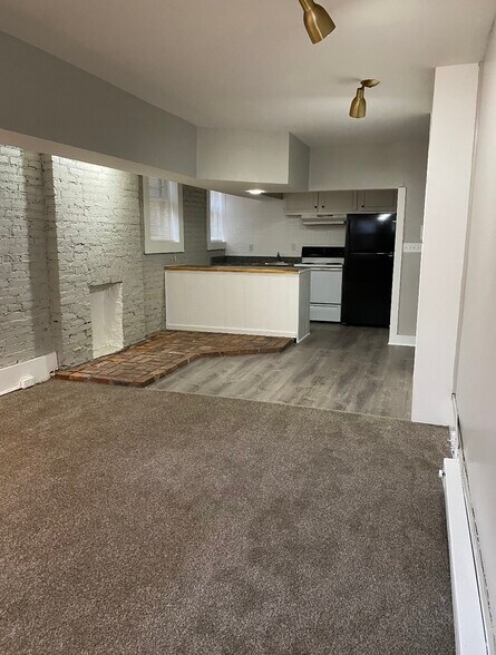 Building Photo - 2709 Hampshire Rd